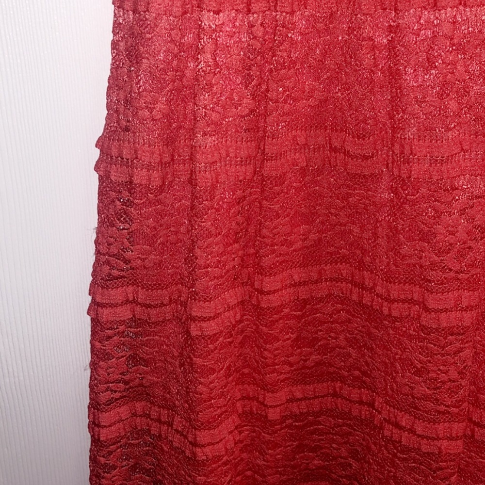 Dresses - Picture 4 of 8